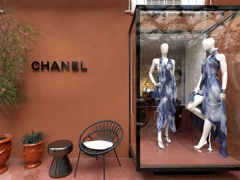 chanel capri pop up|CHANEL re.